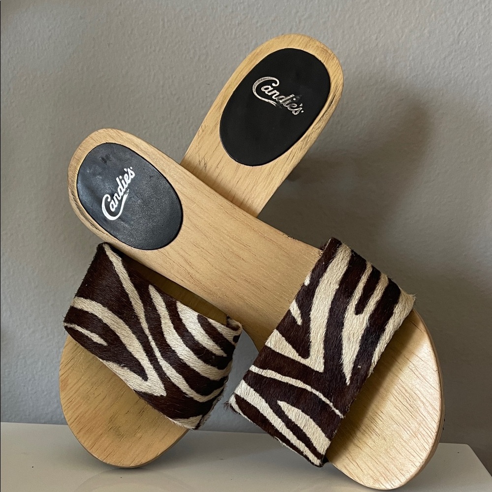 Vintage ( new) Candie's Y2K wooden-sole animal print leather top slides sandals